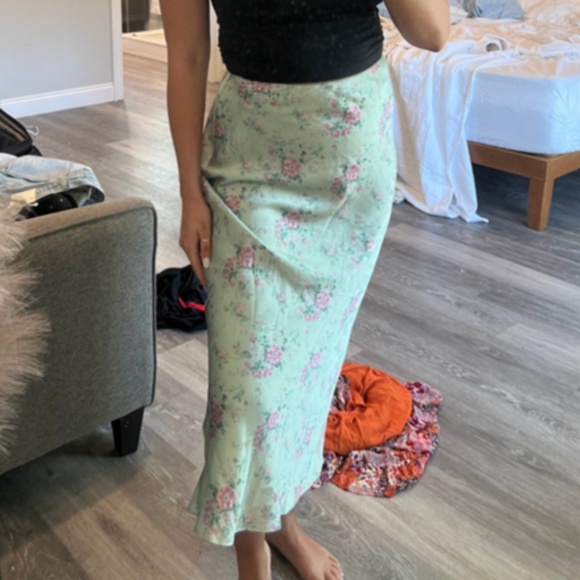 Maison Amory Dresses & Skirts - NWT Maison Amory Romance Slip Skirt - Green Floral